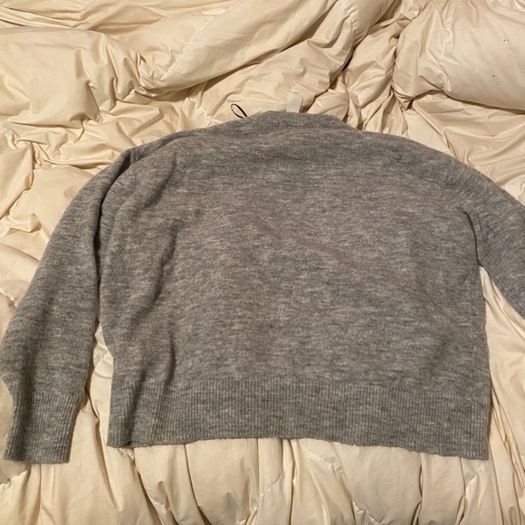 H&M Sweater - Picture 2 of 2